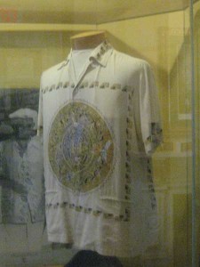 Harry Harrys oddly Aztec shirt, photo Socotra.