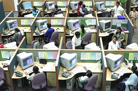 india-call-center100215