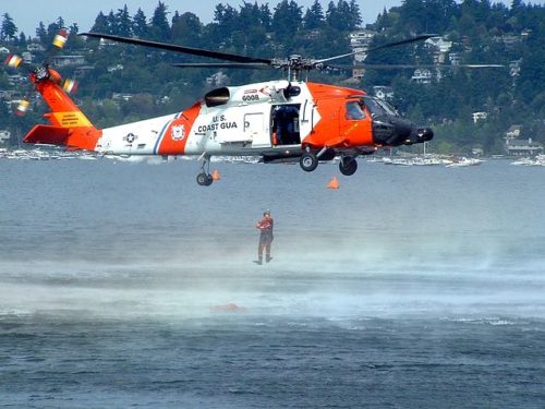 640px-US_Coast_Guard_helicopter_rescue_demonstration